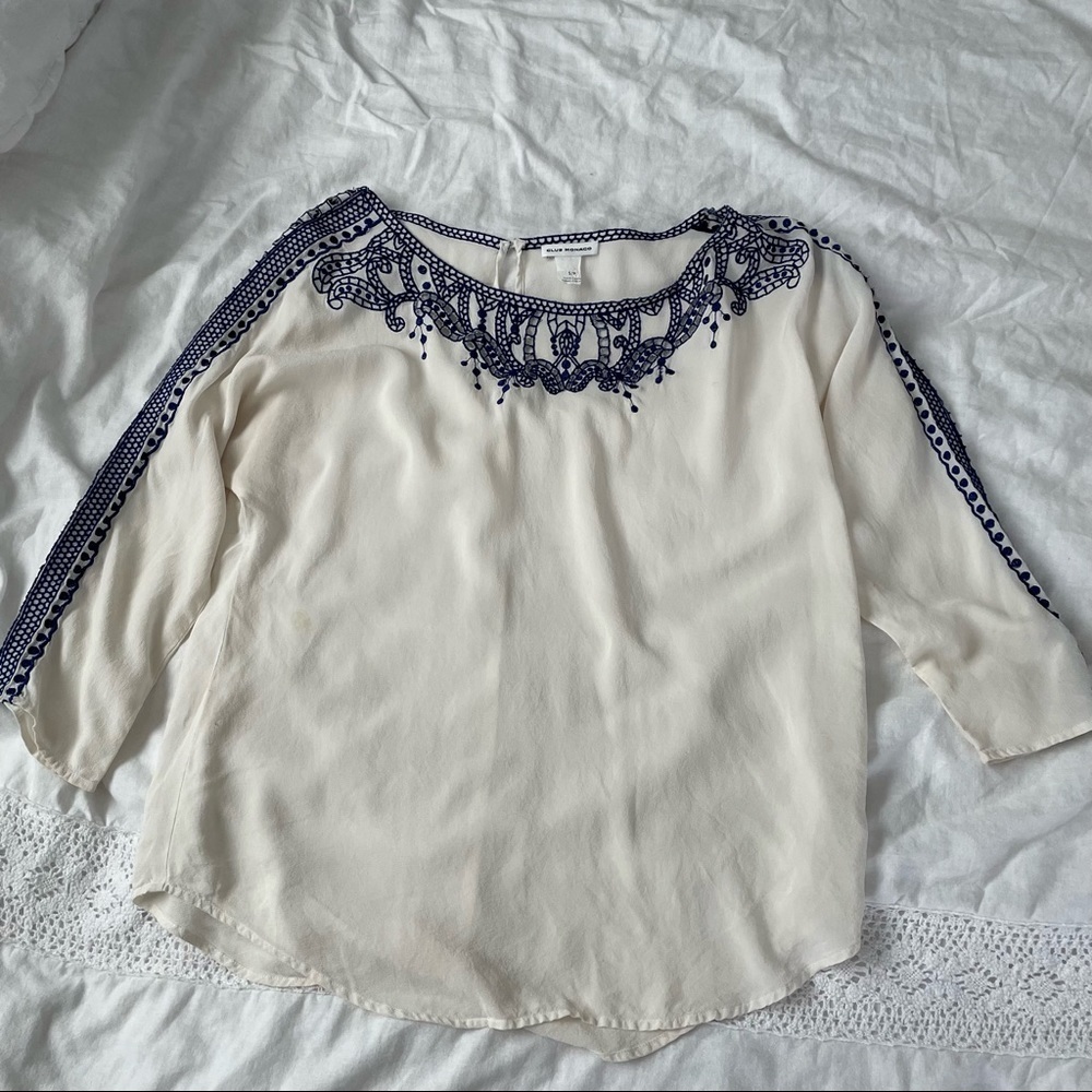 Club Monaco SMALL Silk Blouse White Blue embroidery